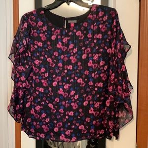 Beautiful blouse with cute sleeve